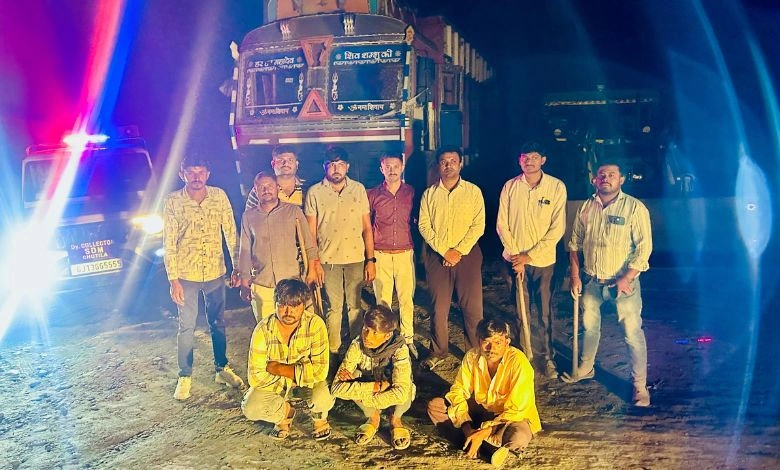 Major action taken against mineral mafia in Jamwali, assets worth 36 lakhs seized
