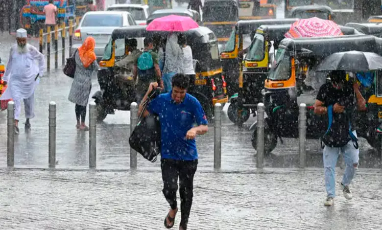 Heavy unseasonal rains in Mumbai IMD Made this Forecast