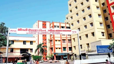પાકિસ્તાની મહિલા ઝડપાઈ હતી. શહેરના સરસપુર વિસ્તારમાં આવેલી શારદાબેન હોસ્પિટલમાં મહિલા ગર્ભપાત કરાવવા ગઈ હતી