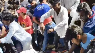 બેંગલુરુમાં આરસીબીનો ધક્કામુક્કી