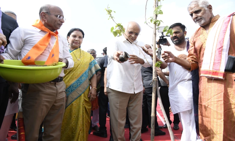 'મિશન ફોર મિલિયન ટ્રીઝ': ભૂપેન્દ્ર પટેલે ‘સિંદૂર વન’ના નિર્માણનો કરાવ્યો શુભારંભ