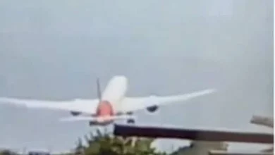 Are there any flaws in the Boeing 787-8? The Indian government may ground all Dreamliners