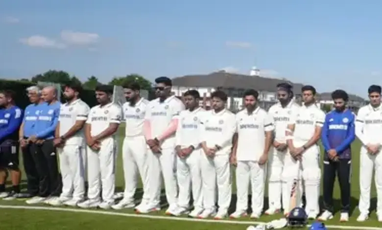 Cricketers pay tribute to those killed in plane crash
