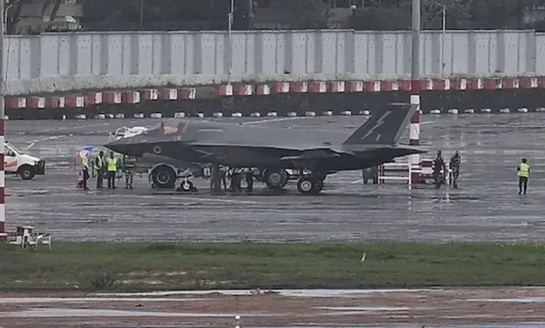 F-35 fighter jet makes emergency landing in Kerala