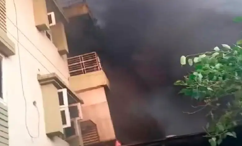 Fire breaks out in Havmor Ice Cream Distribution van saijpur bogha