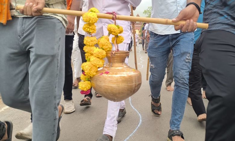 ગિરનારની 'દૂધ ધારા પરિક્રમા': 65 વર્ષથી અવિરત છે દુષ્કાળનો અંત લાવનાર આસ્થાનો પ્રવાહ