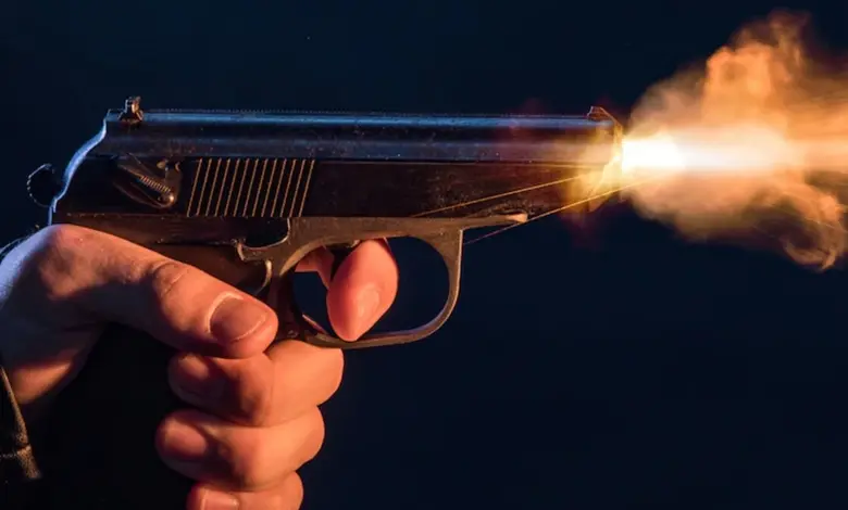 In Narol, Ahmedabad, brazen men fired 3 rounds with swords at bullets