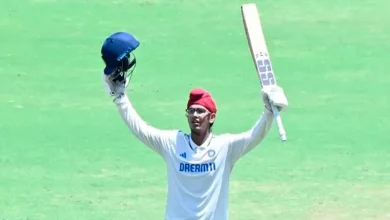 The players of the under-19 team are creating a stir, especially Harvansh Singh Panglia, the son of a truck driver and originally from Gujarat (103 not out, fifty-two balls, nine sixes, eight fours), was a superstar.