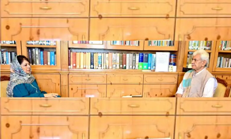 Mehbooba mufti meeting with LG Kashmiri pandit rehabilitation