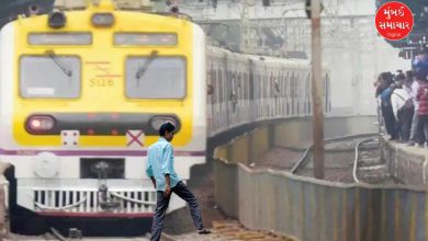Motorman saves tourist's life