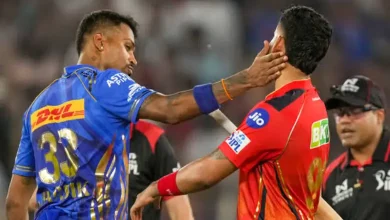 હાર્દિક પંડ્યા અને શ્રેયસ ઐયરને સ્લો ઓવર રેટ બદલ દંડ ફટકારવામાં આવ્યો છે.