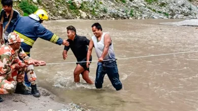 Heavy rain land slide in Sikkim tourist stranded