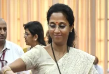 સુપ્રિયા સુલે અભિનંદન આપે છે