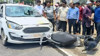 પંચમહાલઃ મોપેડ લઈને નોકરીએ જતાં બે યુવકોને કાર ચાલકે અડફેટે લેતાં ઘટના સ્થળે જ મોત