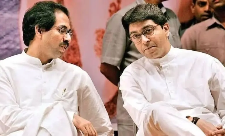 Uddhav and Raj Thackeray against three-language formula