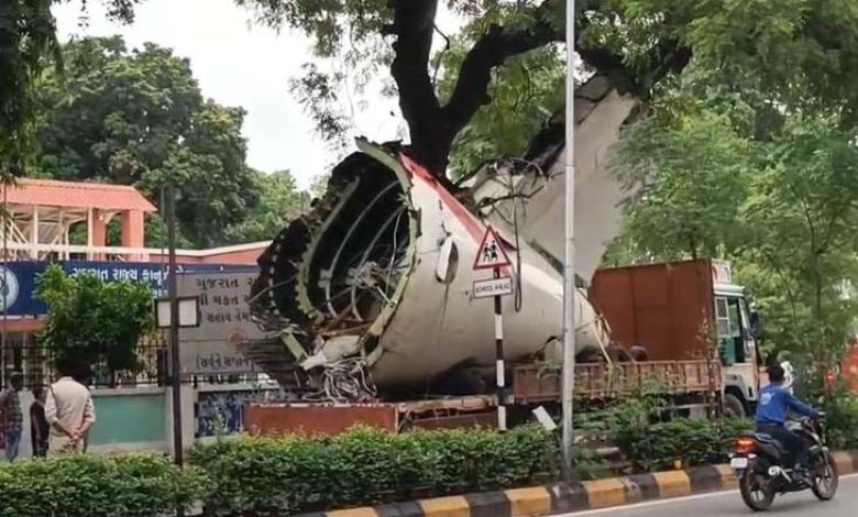 Truck carrying plane crash debris meets with accident, road closed from Shahibaug crematorium to Camp Hanuman Temple