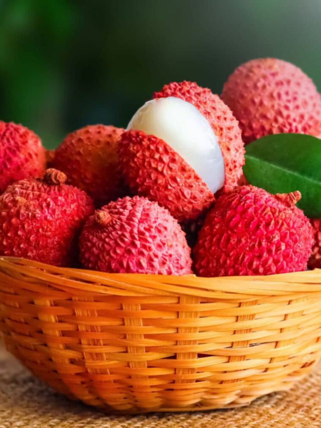 લાલચટ્ટાક લિચી જોઈને મોહી ના પડતા, ખાતા પહેલાં જાણી લો જોખમો…