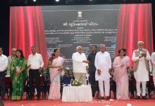Chief Minister inaugurated development works worth Rs 557 crore in Rajkot, protesting Congress workers detained