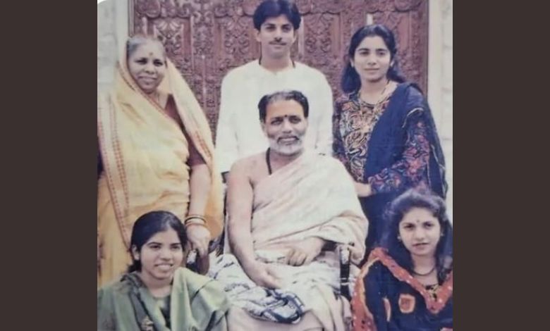 Narmadaba, wife of storyteller Morari Bapu, passed away, breathed her last at her residence in Talgajarda