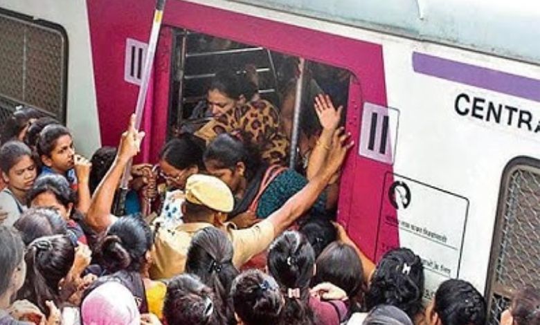 Mumbra accident: Daughter got a job in a private company just eight days ago and today...