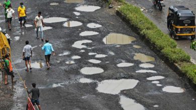 તમારા ઘર નજીકના રસ્તા પર ખાડા પડ્યા છે? તો કરો અહીં ફરિયાદ