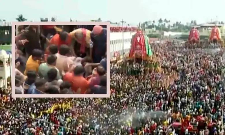 Puri Rath Yatra 500 devotees got injured while pulling chariot of Lord Balabhadra condition of eight critical