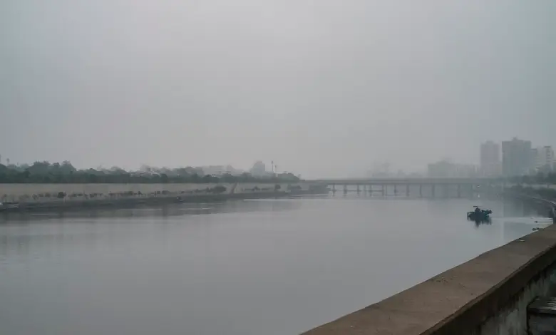 Cloudy skies in Ahmedabad from early morning today, rains will be welcome