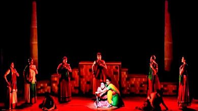 Spotlight: Aflatoon receives a flat-out welcome