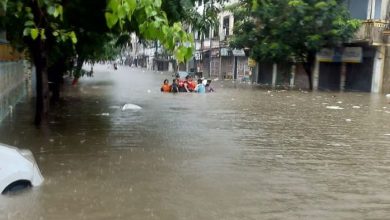 સુરતમાં ચોતરફ જળંબબાકાર, ખાડીના પાણી ઘરમાં ધૂસ્યા, રેસક્યૂ કાર્ય તેજ કરાયું