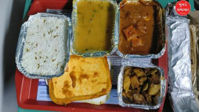 રેલવેમાં બેસ્વાદ ભોજનની અધધ ફરિયાદોઃ રેલવે પ્રધાન માટે જવાબ આપવાનું બની ગયું અઘરું