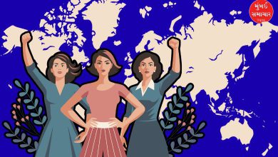 વિશ્વનો નકશો જે દેશોમાં મહિલાઓની વસ્તી પુરુષો કરતાં વધુ છે તે દર્શાવે છે, લિંગ સમાનતાના પ્રતીકો.