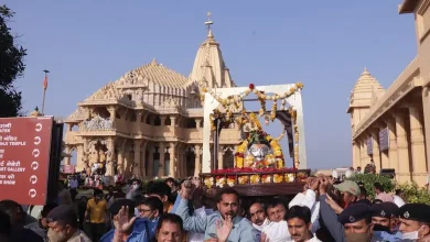 Crowd of devotees gathers at Somnath Temple