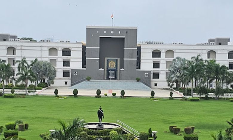 હાઈકોર્ટે સરકાર સહિત AMCની કાઢી ઝાટકણી, અધિકારીઓ સામે કડક કાર્યવાહીની આપી ચેતવણી