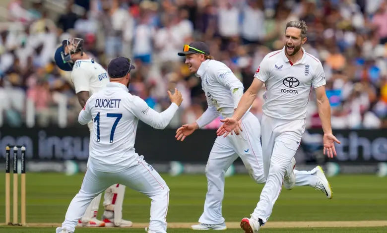 India close to defeat