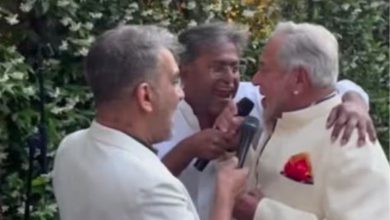 બે ભાગેડુઓ એક સાથે! એક પાર્ટીમાં લલિત મોદી અને વિજય માલ્યા સાથે ગીત ગાતા જોવા મળ્યા