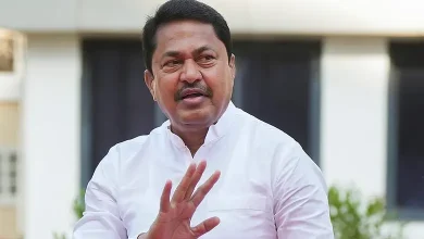 નાના પટોલે મહારાષ્ટ્ર વિધાનસભામાંથી સસ્પેન્ડ, સ્પીકરના પોડિયમ પર ચડ્યા.