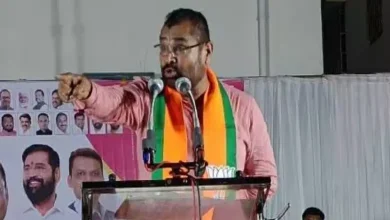 સદાભાઉ ખોત સભાને સંબોધતા