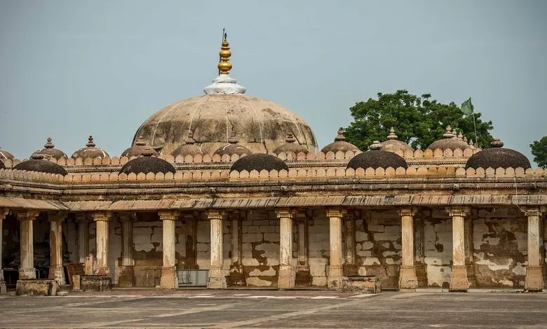 અમદાવાદમાં સરખેજના રોજા ખાતે ચોરીની ઘટના