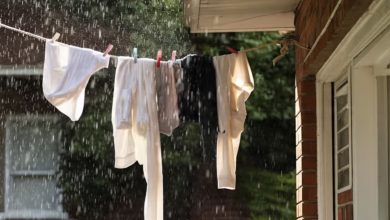 ચોમાસામાં કપડાંની દુર્ગંધ આ રીતે દૂર કરો