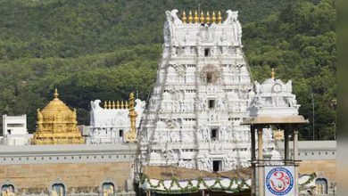 તિરુપતિ બાલાજી મંદિરમાં મોટો નિર્ણય: 'બિન-હિન્દુ' હોવાના આરોપસર 4 કર્મચારીઓને સસ્પેન્ડ કરાયા!