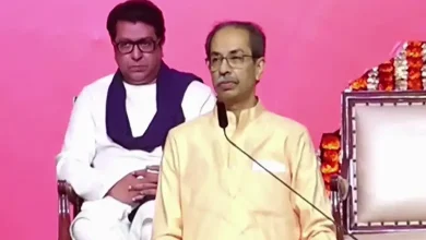 ઉદ્ધવ ઠાકરે અને રાજ ઠાકરે વરલીમાં એક મંચ પર સાથે ભાષણ આપતા.