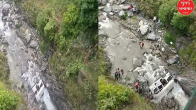 પિથોરાગઢમાં જીપ નદીમાં પડી