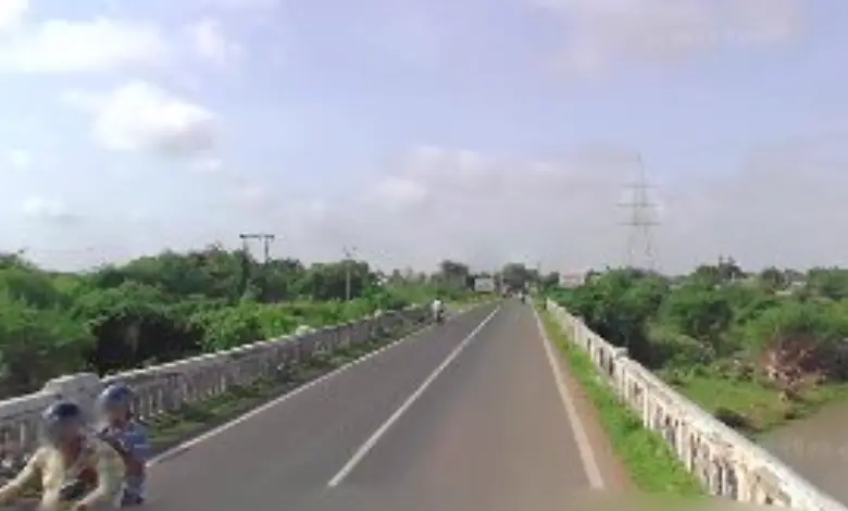 Traffic restricted on three important bridges in Amreli, alternative routes announced