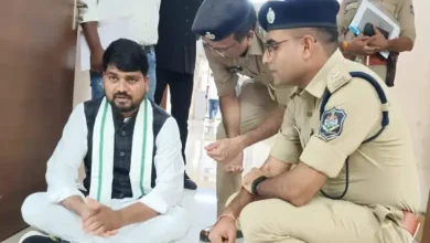 Chaitar Vasava case: Clashes between AAP and police outside Rajpipla court, Italy stopped
