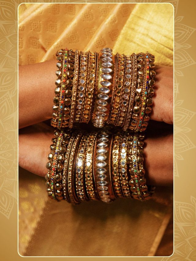 મેરે હાથો મેં નૌ નૌ ચૂડિયાં હૈ: ફેસ્ટિવ લૂક માટે ટ્રાય કરો ફેન્સી બેંગલ્સ…