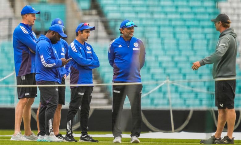 The situation became tense when the groundsman asked us to stay two and a half meters away from the pitch: Sitanshu Kotak