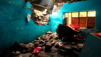 A large stone fell on a government school in Poonch district of Jammu and Kashmir! One person died and four people were injured.