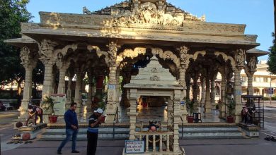 Vadodara's Kashi Vishwanath Temple echoes with the chants of 'Har Har Mahadev': A unique confluence of faith, saints and royalty!