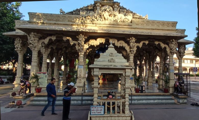 Vadodara's Kashi Vishwanath Temple echoes with the chants of 'Har Har Mahadev': A unique confluence of faith, saints and royalty!