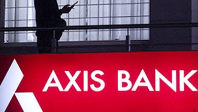 Benchmark falls 501 points as selling pressure increases, led by bank stocks